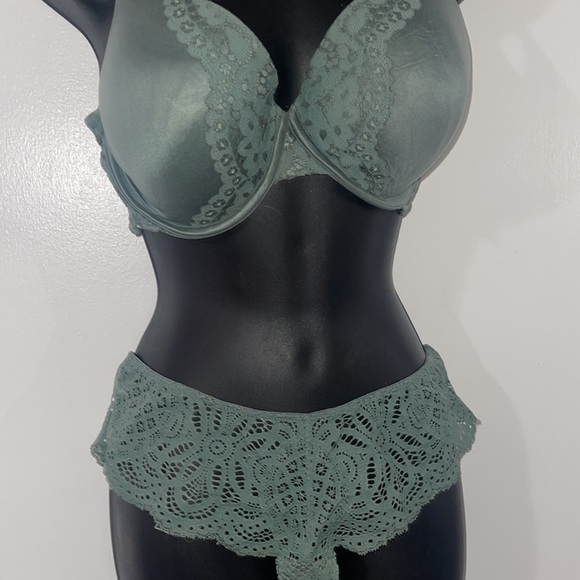 Body by Victoria perfect shape bra with matching underwear - Picture 2 of 3